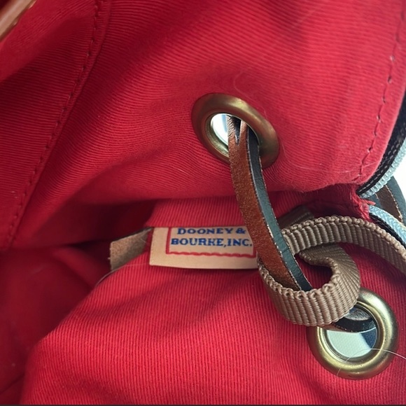 SOLD-Dooney Bourke Safari Zebra Print Tote - Picture 6 of 8